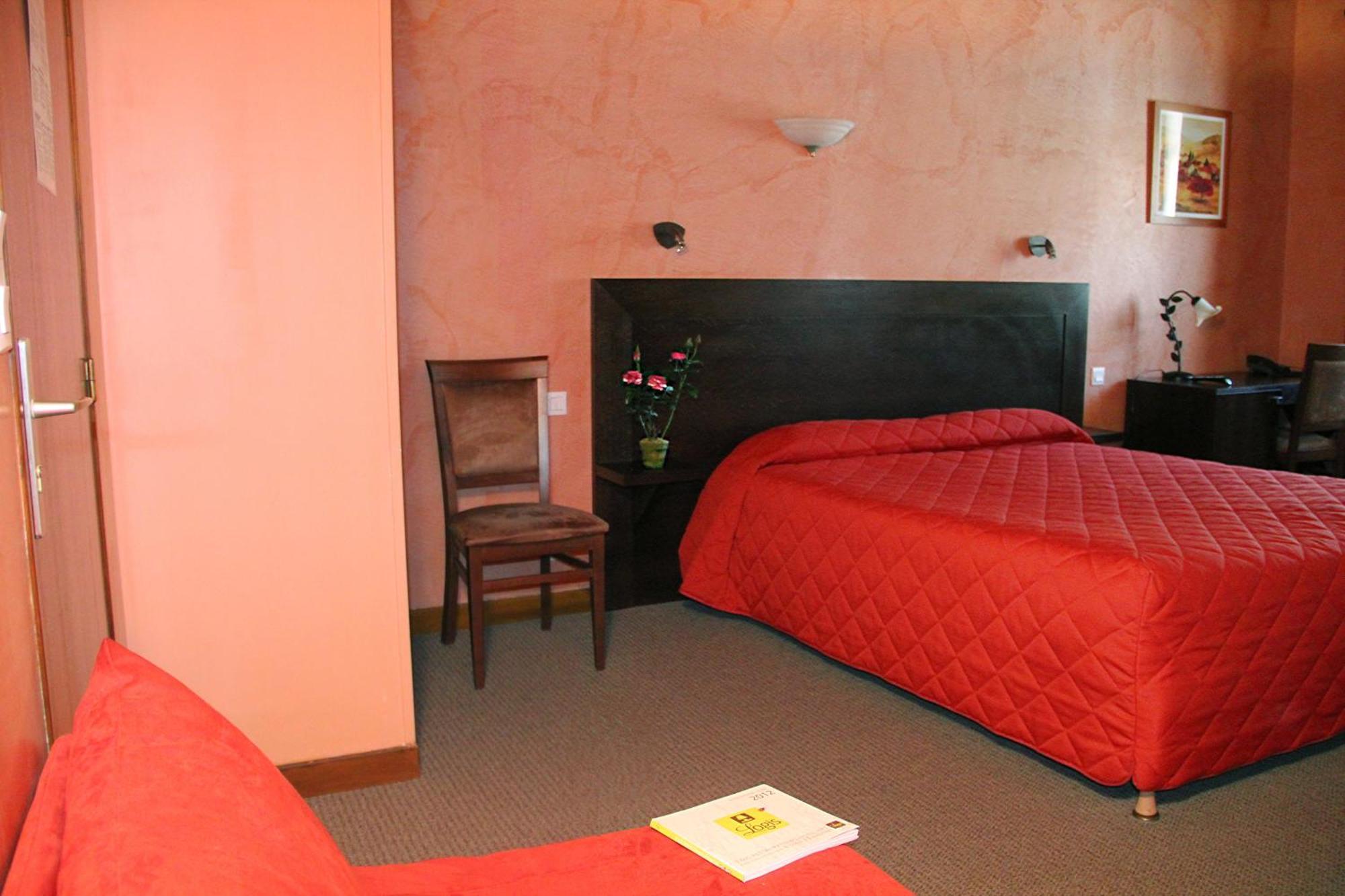 Logis Des Trois Maures Hotel Couches Eksteriør billede