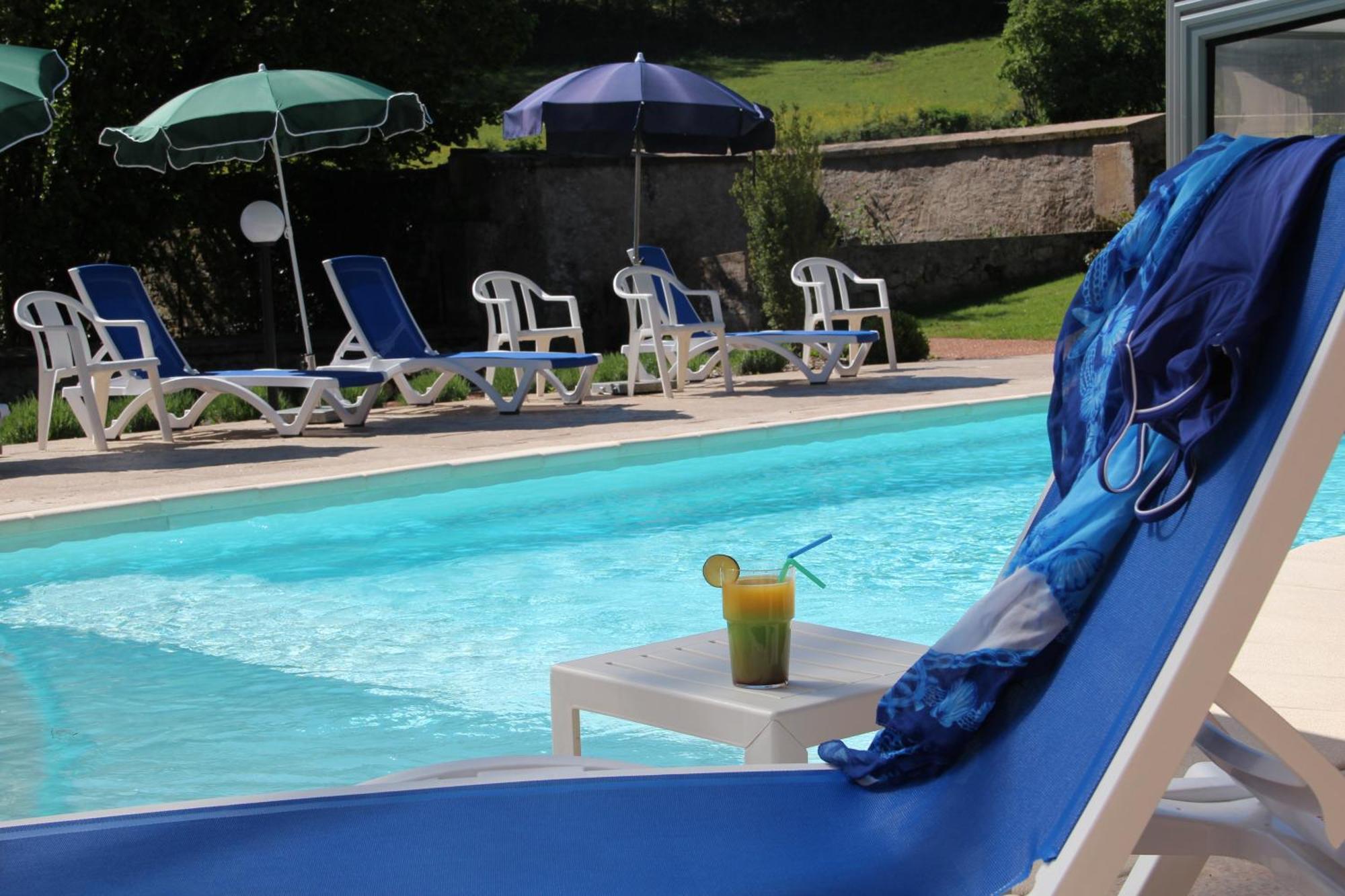 Logis Des Trois Maures Hotel Couches Eksteriør billede