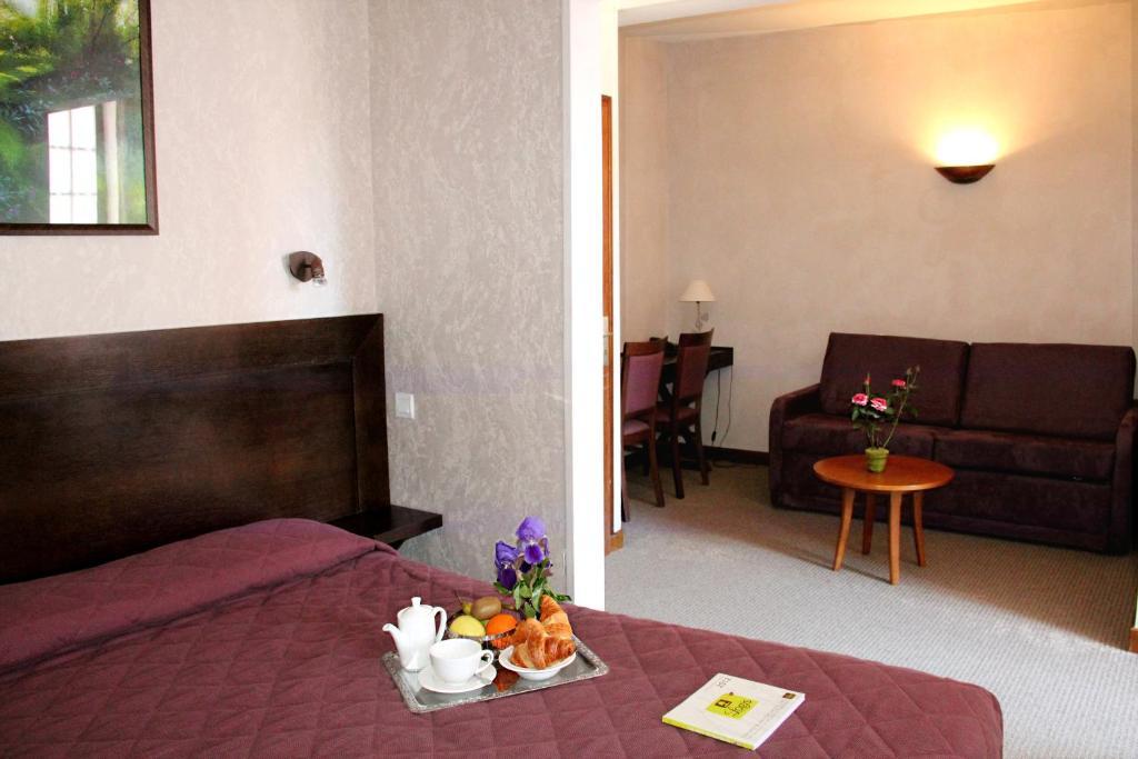 Logis Des Trois Maures Hotel Couches Værelse billede