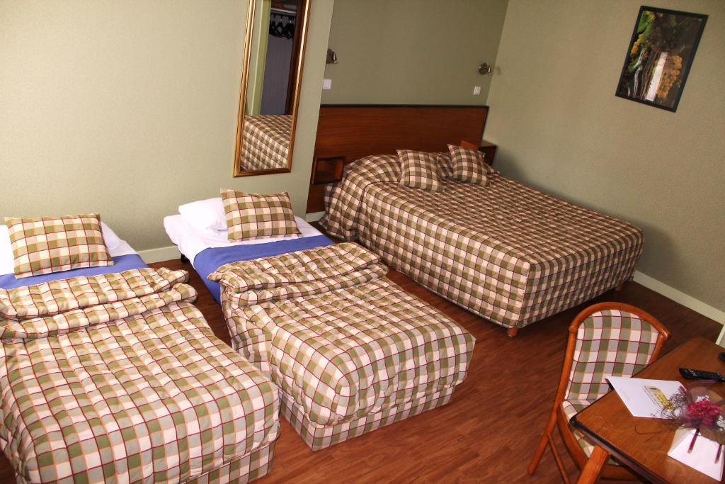 Logis Des Trois Maures Hotel Couches Værelse billede
