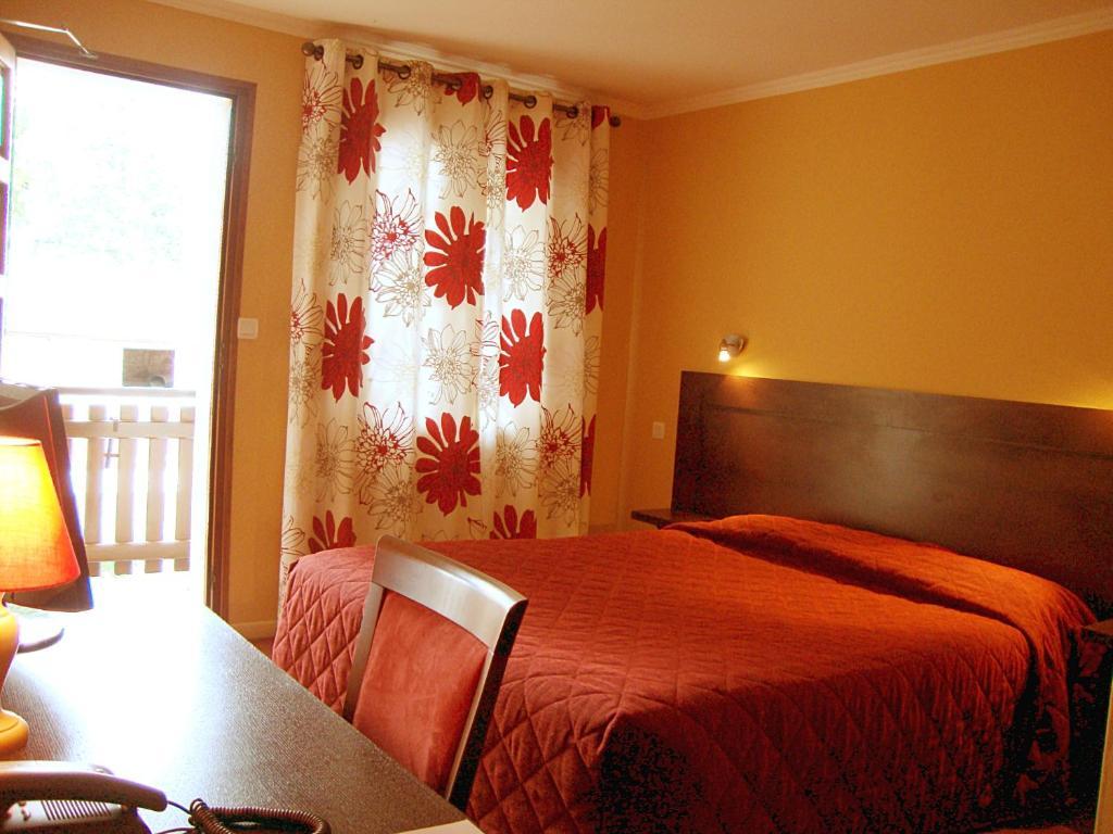 Logis Des Trois Maures Hotel Couches Værelse billede