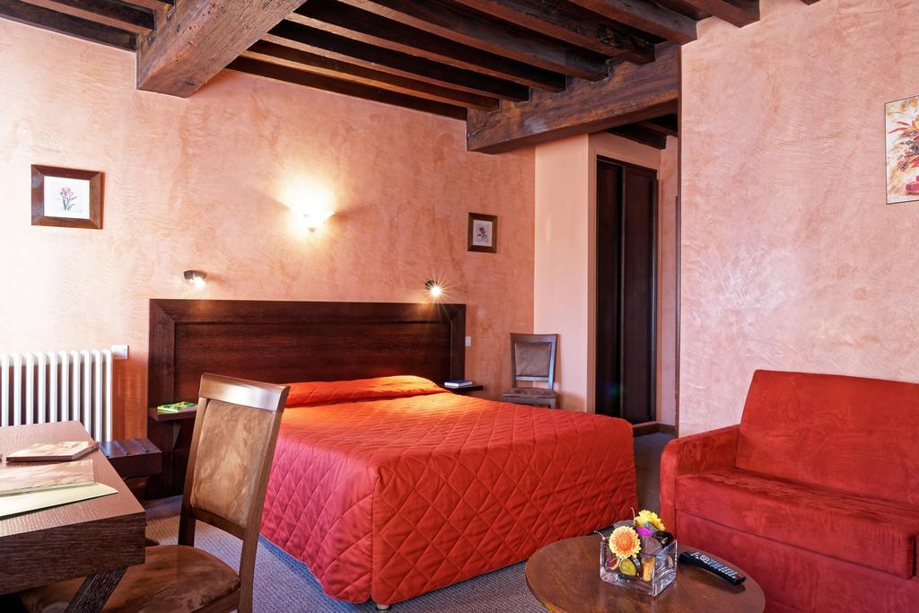 Logis Des Trois Maures Hotel Couches Eksteriør billede