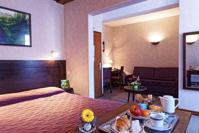 Logis Des Trois Maures Hotel Couches Eksteriør billede
