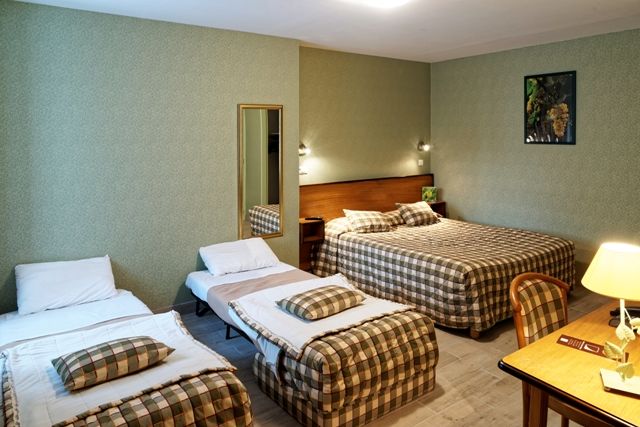 Logis Des Trois Maures Hotel Couches Eksteriør billede