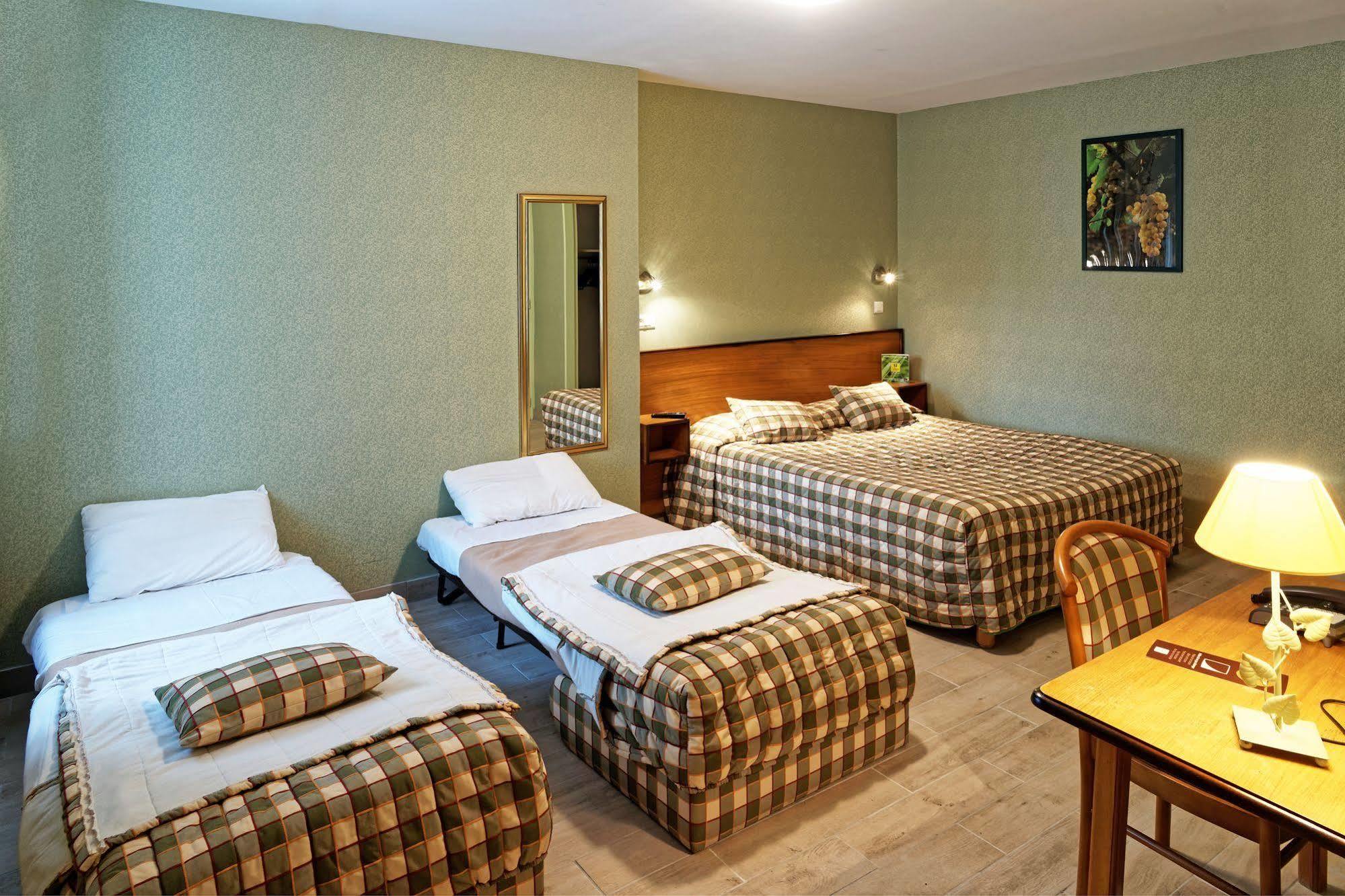 Logis Des Trois Maures Hotel Couches Eksteriør billede